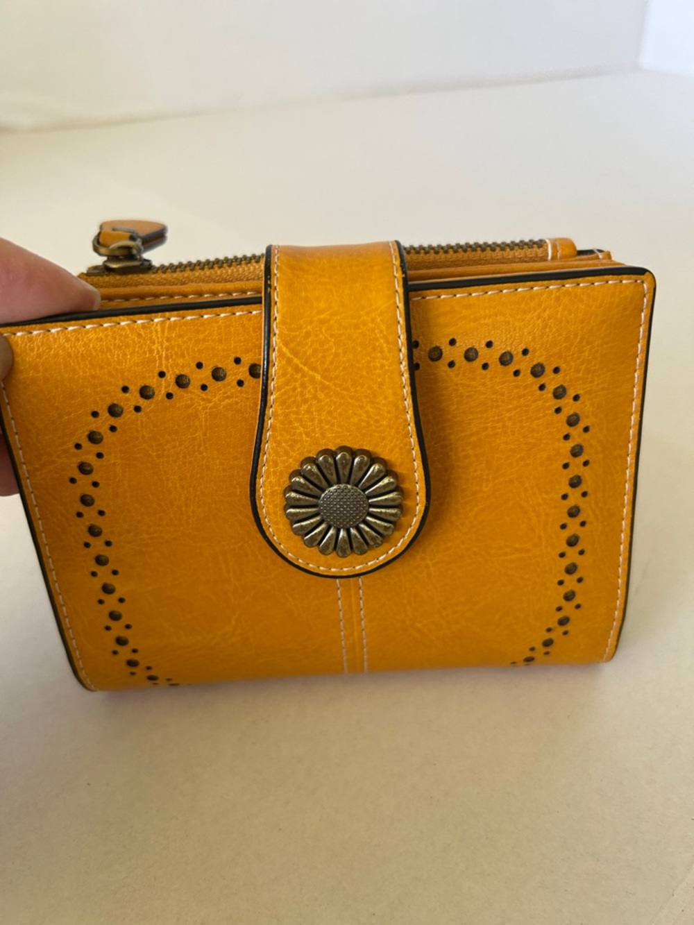 SENDEFN RDID SECURITY ORANGE LEATHER ACCORDION  STYLE BIFOLD WALLET